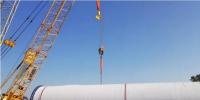深能高郵東部100MW風(fēng)電項目第一臺風(fēng)機(jī)成功吊裝