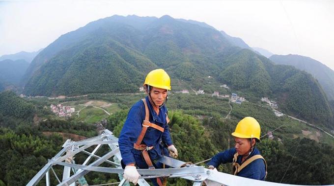 加緊建設(shè)安徽寧國(guó)至黃山吳川變電站220千伏輸電線(xiàn)路