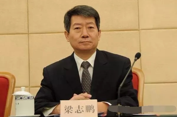 1月24日國(guó)家能源局召開(kāi)新聞發(fā)布會(huì)，發(fā)布2017年度新能源并網(wǎng)運(yùn)行情況、能源監(jiān)管投訴舉報(bào)處理情況，介紹解讀清潔取暖規(guī)劃等政策