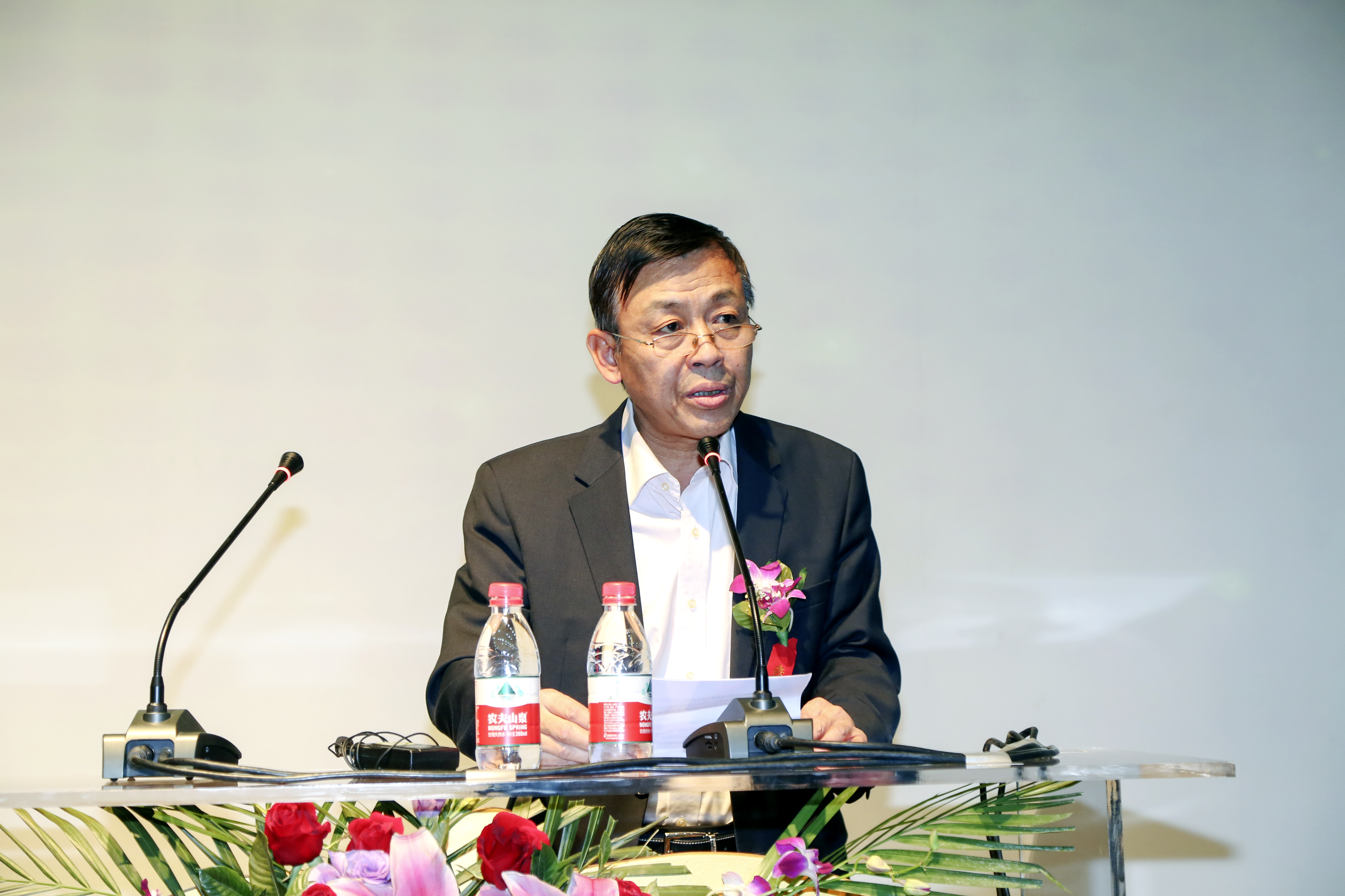 中國(guó)汽車(chē)新聞工作者協(xié)會(huì)第七屆理事會(huì)理事長(zhǎng)、原中國(guó)汽車(chē)報(bào)社社長(zhǎng)李春雷致辭