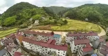 剛剛，2018中央一號(hào)文件發(fā)布，光伏扶貧助力致富