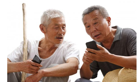 響應(yīng)總理號(hào)召，天天學(xué)農(nóng)用手機(jī)“新農(nóng)具”助力鄉(xiāng)村振興