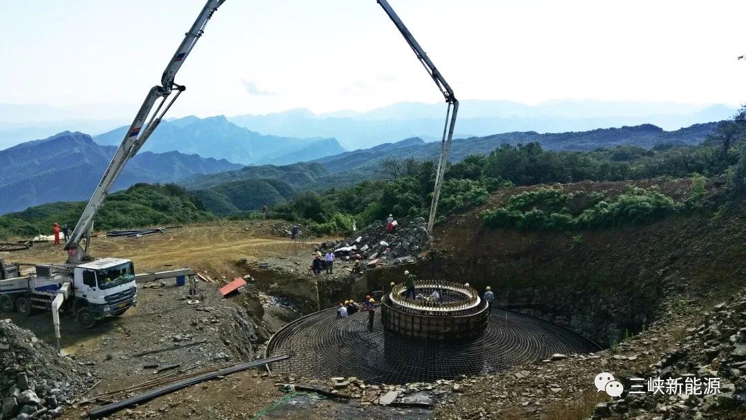 三峽新能源重慶武隆大梁子風(fēng)電項目完成首臺風(fēng)機基礎(chǔ)澆筑