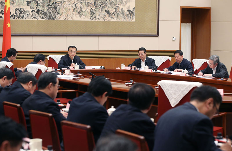 李克強：放寬配售電業(yè)務市場準入 推動建立市場決定能源價格機制